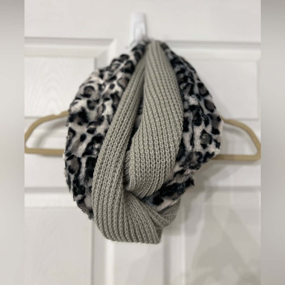 Faux fur and knit infinity scarf with animal print one size